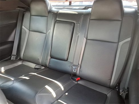 Used 2016 Dodge Challenger SXT Plus image 9