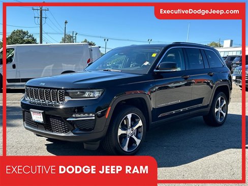 Used 2023 Jeep Grand Cherokee 4WD 4xe image 1