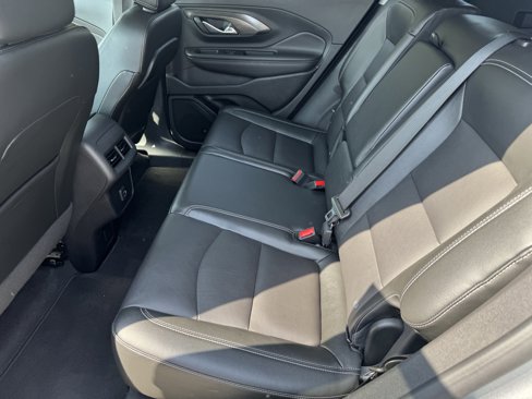 Used 2023 GMC Terrain SLT image 6