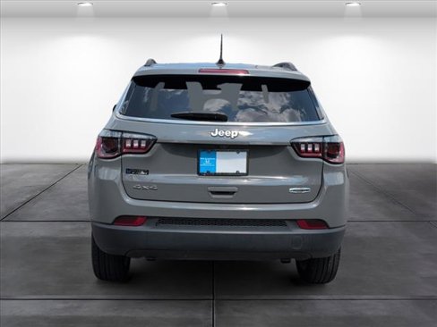 Used 2023 Jeep Compass Latitude w/ Sun and Sound Group image 4