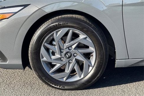 Certified 2024 Hyundai Elantra SEL image 26
