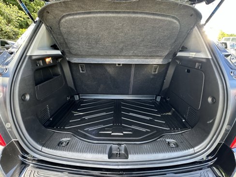 Certified 2022 Chevrolet Trax LT w/ Midnight Edition image 33