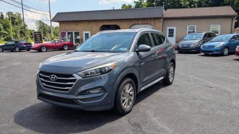 Used 2017 Hyundai Tucson SE image 2