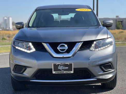 Used 2015 Nissan Rogue S image 2