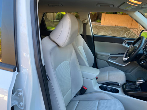 Used 2023 Kia Soul LX image 46
