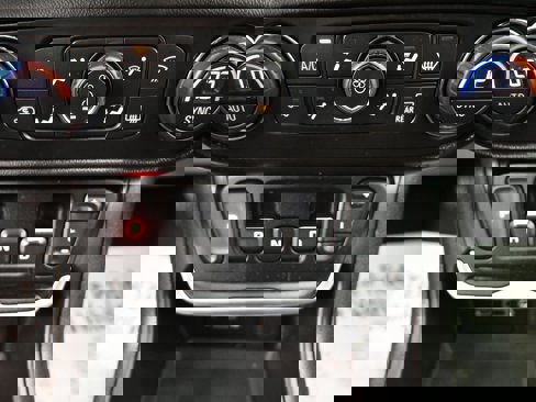 Certified 2019 GMC Terrain SLE w/ Driver Convenience Package image 16