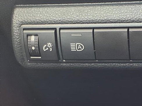Used 2023 Toyota Corolla LE image 12