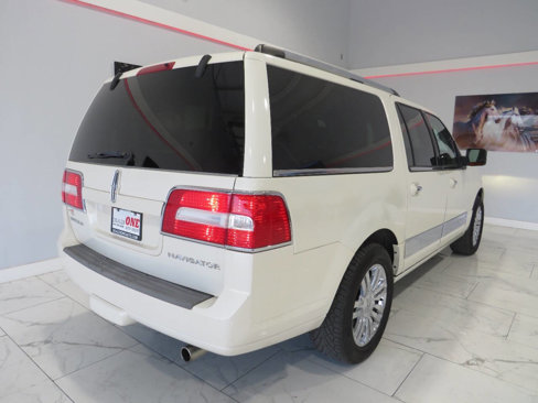 Used 2008 Lincoln Navigator L 2WD image 4