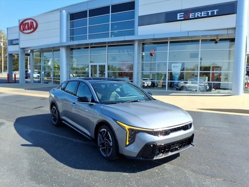 New 2025 Kia K4 GT-Line image 2