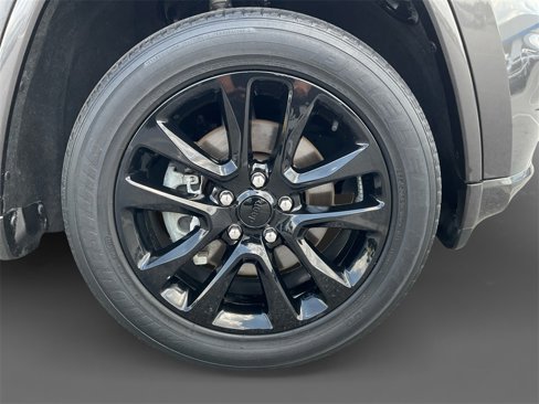 Used 2021 Jeep Grand Cherokee Laredo X image 14