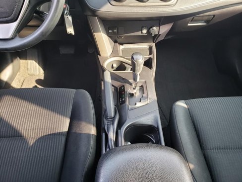 Used 2017 Toyota RAV4 LE image 20