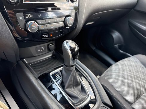 Certified 2020 Nissan Rogue Sport SV image 21
