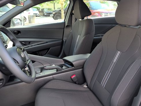 New 2025 Hyundai Elantra Sport image 9