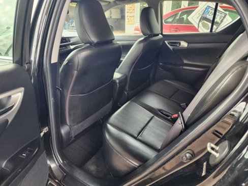 Used 2012 Lexus CT 200h Premium image 12