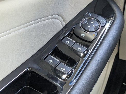 Used 2019 Ford Edge Titanium w/ Cold Weather Package image 23