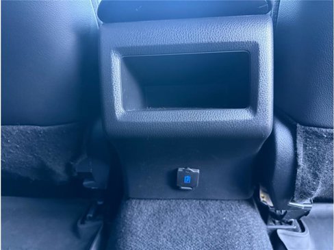 Used 2023 Toyota Camry SE image 33