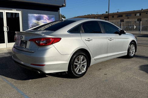 Used 2017 Hyundai Sonata SE image 5