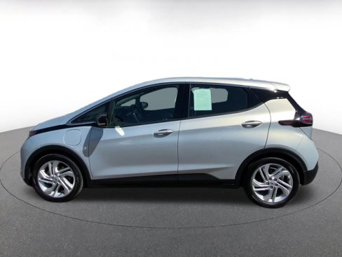 Used 2023 Chevrolet Bolt LT w/ Driver Confidence Package image 9