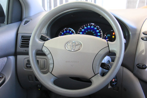 Used 2007 Toyota Sienna LE image 11