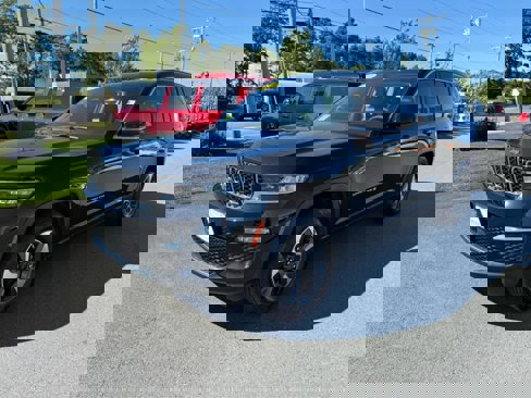 Used 2022 Jeep Grand Cherokee Limited 4xe image 4