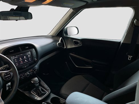 Used 2023 Kia Soul LX image 21