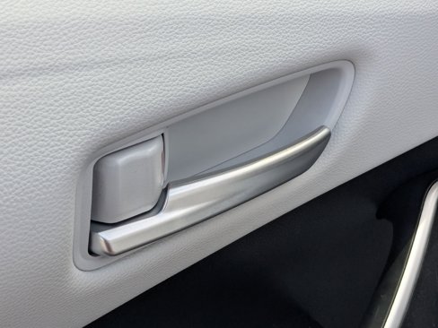 Used 2024 Toyota Corolla SE image 13