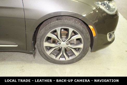 Used 2017 Chrysler Pacifica Limited image 6