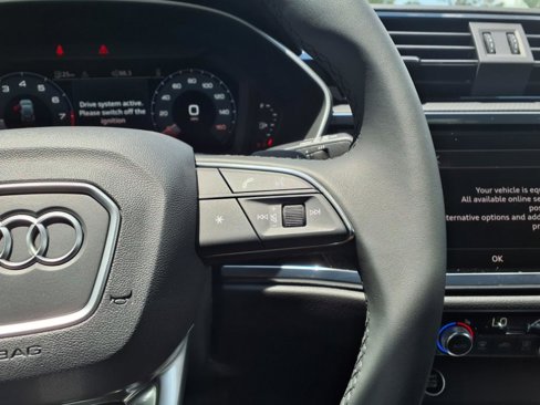New 2025 Audi Q3 2.0T Premium image 18