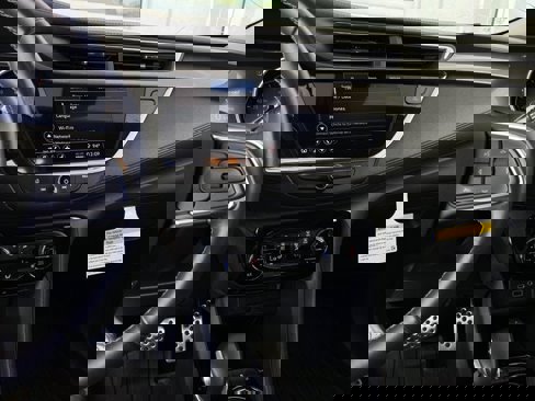 Used 2023 Buick Encore GX Select w/ Sport Touring Package image 25