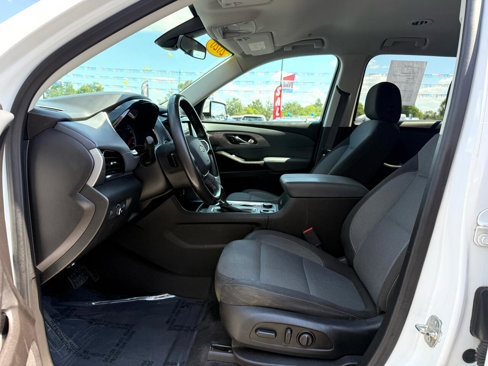 Used 2020 Chevrolet Traverse LT image 14