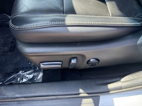 Used 2016 Toyota Camry LE image 19
