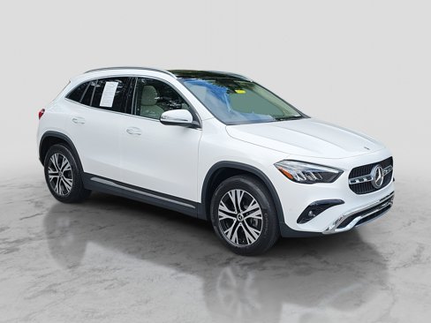 Certified 2025 Mercedes-Benz GLA 250 image 4