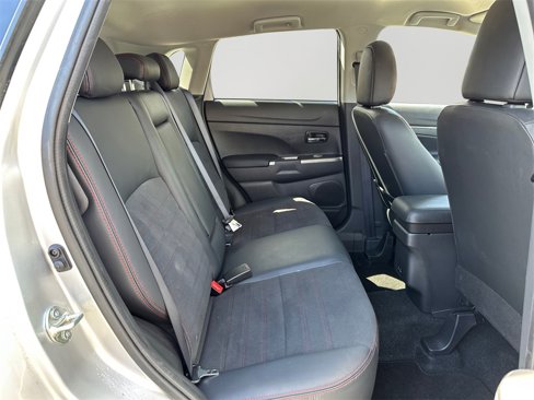 Used 2022 Mitsubishi Outlander Sport SE image 13