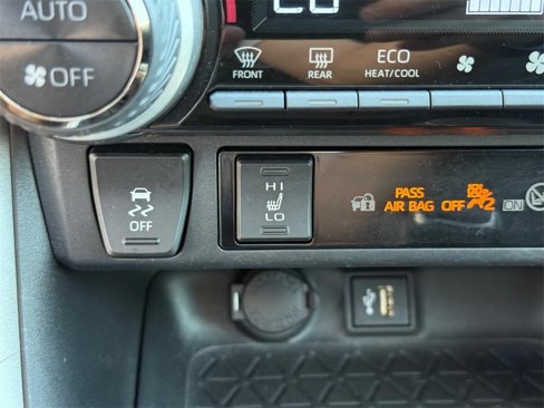Used 2023 Toyota RAV4 XLE Premium image 21