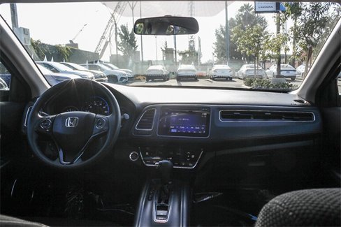 Used 2018 Honda HR-V EX image 17
