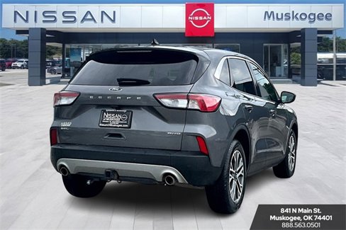 Used 2022 Ford Escape SEL w/ Class II Trailer Tow Package image 5