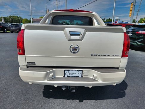 Used 2005 Cadillac Escalade EXT image 6