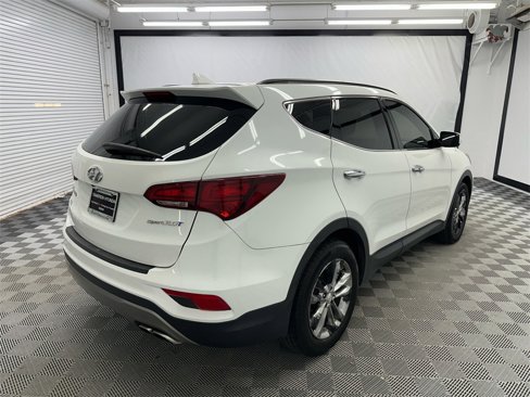 Used 2017 Hyundai Santa Fe Sport 2.0T image 5