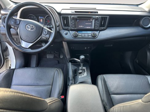 Used 2018 Toyota RAV4 XLE image 10