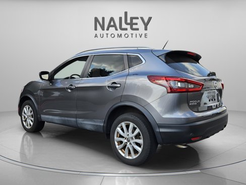 Used 2020 Nissan Rogue Sport SV image 3