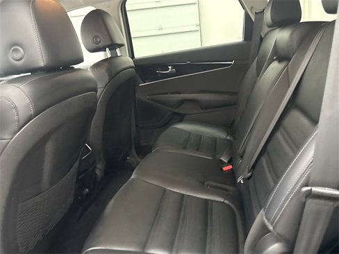 Used 2019 Kia Sorento EX image 27
