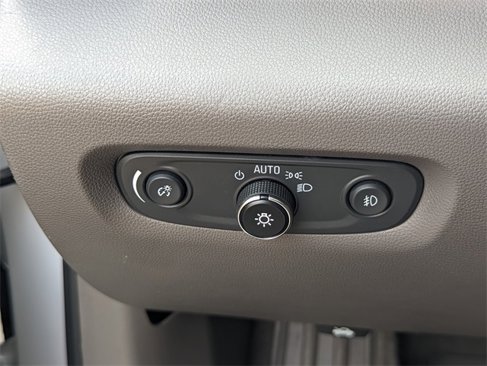 Used 2018 Chevrolet Traverse Premier w/ LPO, 'HIT The Road' Package image 28