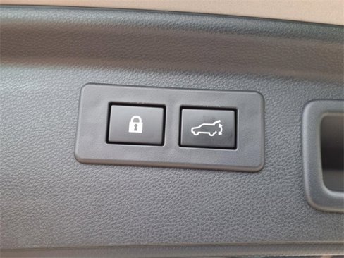 Used 2023 Subaru Forester Limited image 9