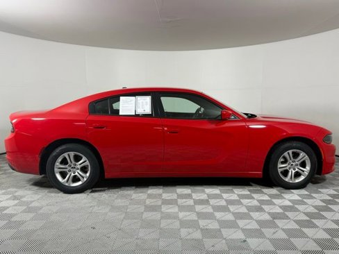 Used 2022 Dodge Charger SXT image 9