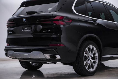 Used 2025 BMW X5 xDrive40i w/ Parking Assistance Package image 12