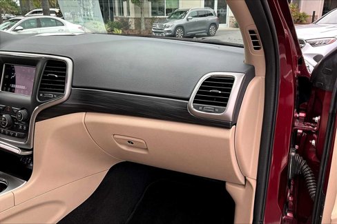 Used 2021 Jeep Grand Cherokee Laredo image 17