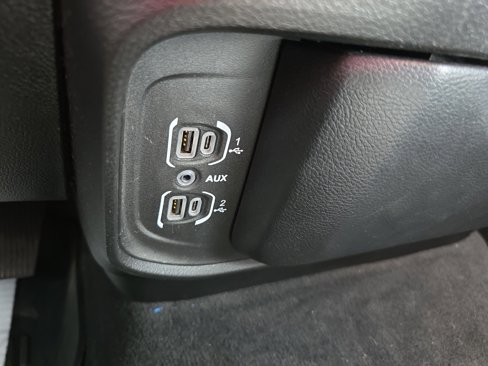 Used 2021 RAM 1500 Laramie image 33
