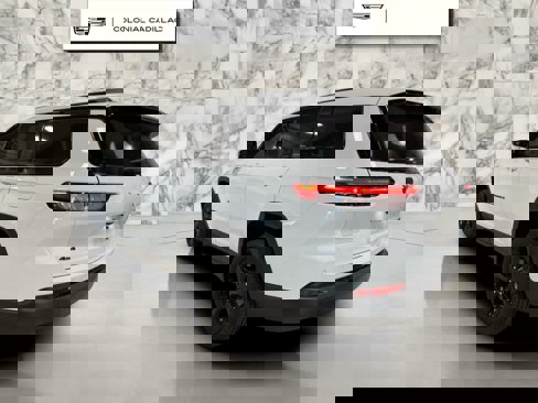 Used 2025 Jeep Grand Cherokee L Limited w/ Black Appearance Package image 3
