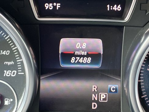 Used 2019 Mercedes-Benz GLE 400 4MATIC image 4