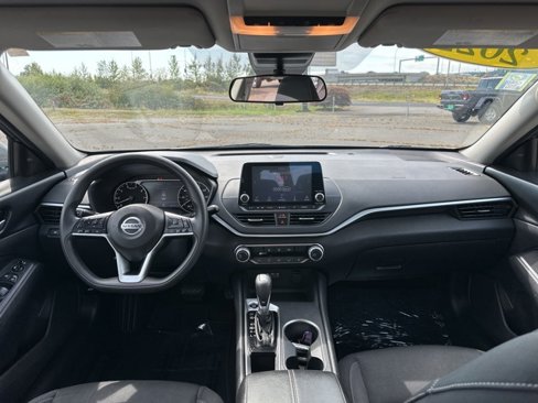 Used 2022 Nissan Altima 2.5 SV image 17